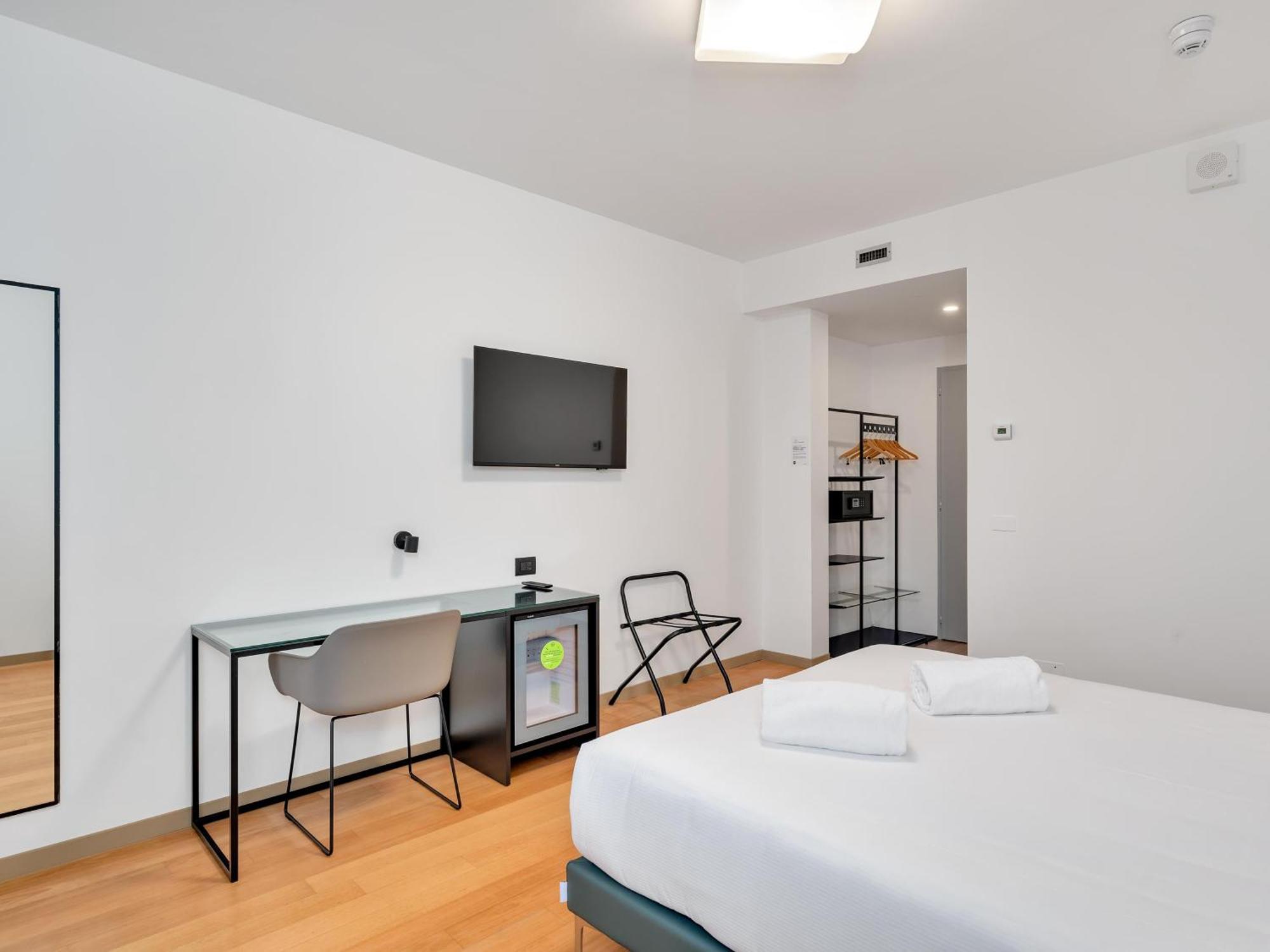 B&B Hotel Alba Экстерьер фото
