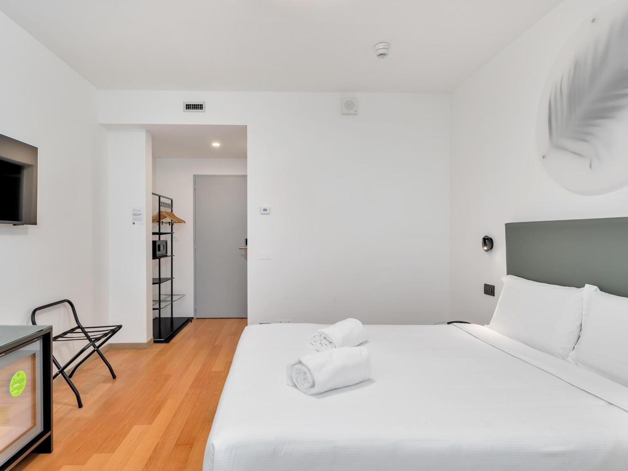 B&B Hotel Alba Экстерьер фото